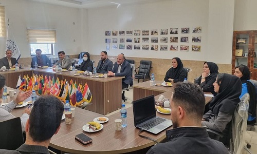 برگزاری نشست  هم اندیشی مسئولین و اساتید گروه های آموزشی با مدیران موسسات جذب دانشجو