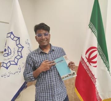 أول طالب بنغالي يُسجّل في جامعة رازي